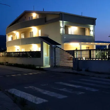 Frontemare * רוסאנו